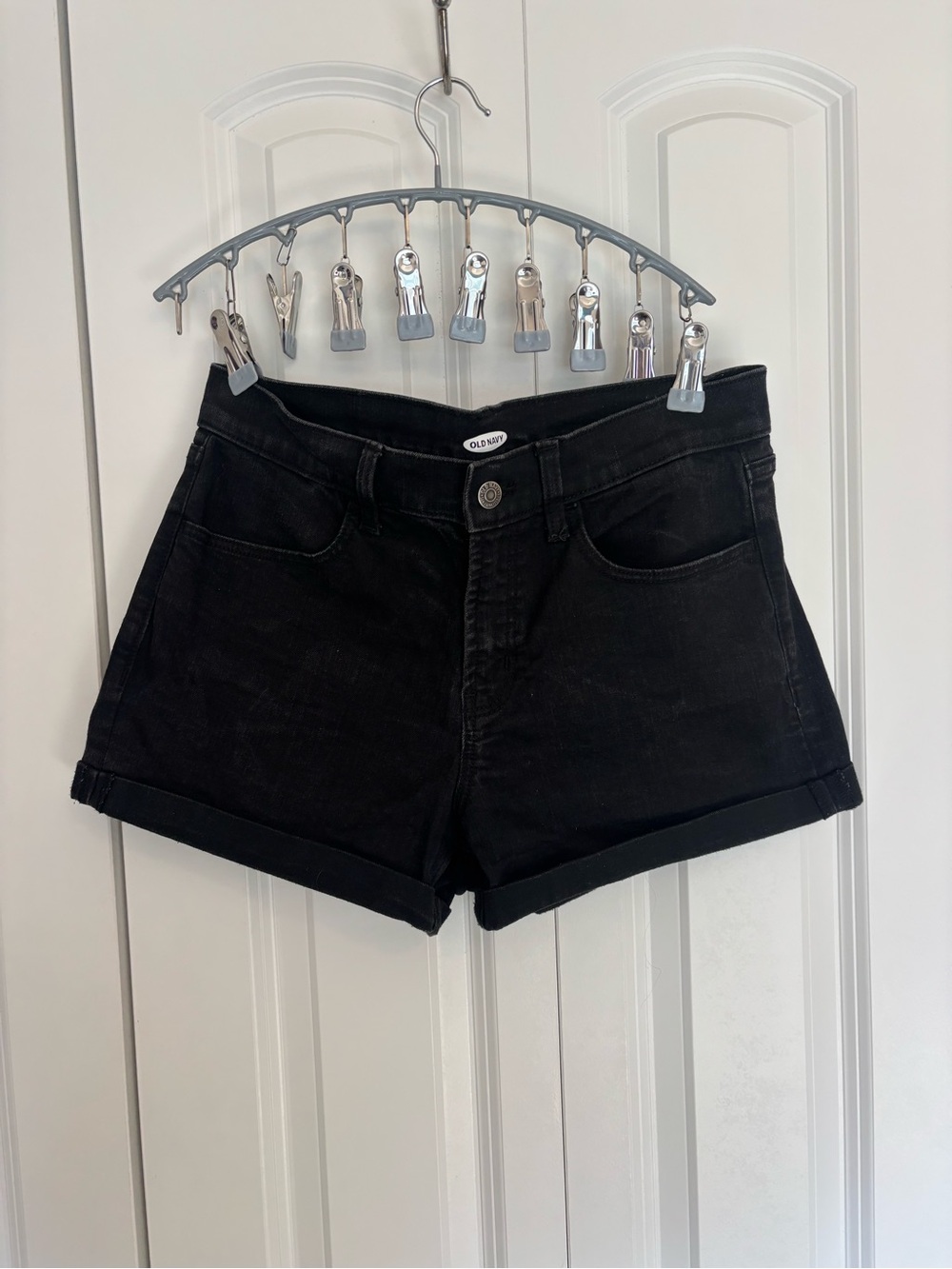 Old Navy Black Rolled-Hem Denim Shorts
